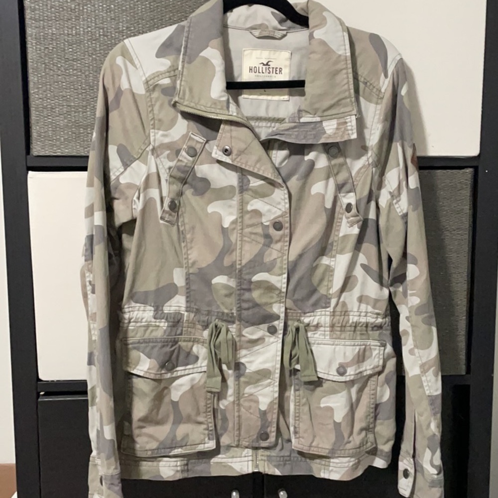 Hollister Jacket Camo Print size L
